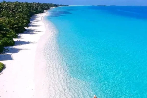 071024-dhigurah-beach 071024-dhigurah-beach